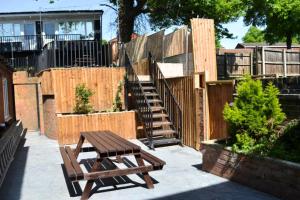2 Twin City Apartments, 2 ensuites, City Centre & FREE parking