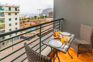 Ivory Breeze by Elysian