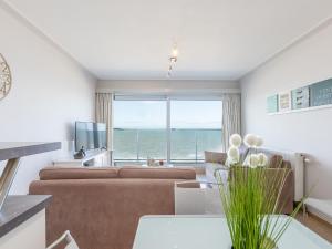 Studio with terrace and sea view