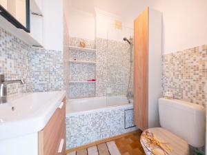 Cozy studio with terrace and stunning view