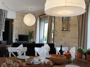 Villa in Languedoc with Pool near Historic Cities