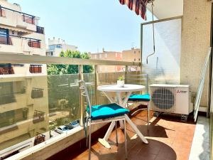 50 from the beaches Pretty studio in the center of Juan les Pins