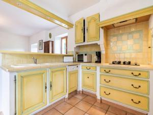 Holiday Home in Les Assions near Bois de Païolive