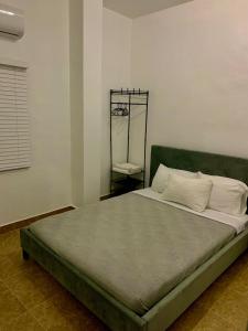 Pedro's Heights 2 Bed, 1 Bath