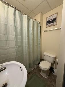 Modern 2BR with Ensuite, Downtown Morgantown, WVU