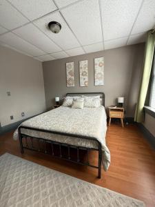 Modern 2BR with Ensuite, Downtown Morgantown, WVU