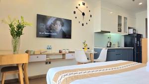 Comfortable Spacious Studio Apartment Near Keangnam, Dcapital and Marriot Hotel