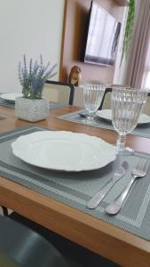 Apto condomínio conforto e ótima localização