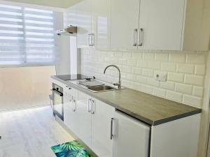 Modern Sea-View Stay, Denia