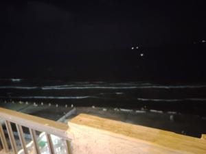 شقة علي البحر