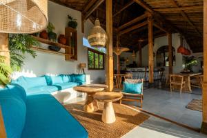 Tropical retreat connected 8bdrs villas in Bingin