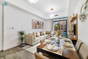 Furnished 2BR with Vibrant View