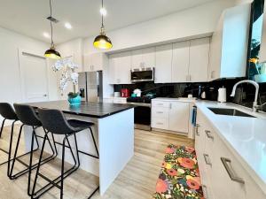 Centrally located cozy getaway