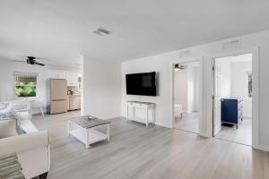 Modern Coastal Retreat