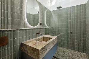 Luxury Escape at Dallah Chapel & Loft