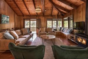 Eagle Bay Treehouse - 100m from beach