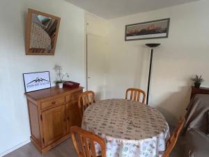 Appartement 5 pers au pied des pistes avec Wi-Fi à Super Besse - FR-1-814-93