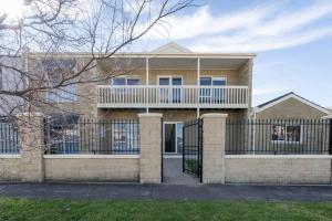 Sea Quinn Escape - Steps to Dromana Beach and Dining