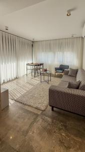 Leos Apartments Apart3