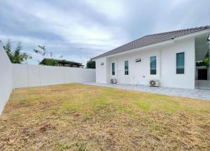 นางฟ้าพูลวิลล่า Nang