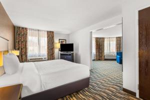Garner Hotel Denver Airport Area