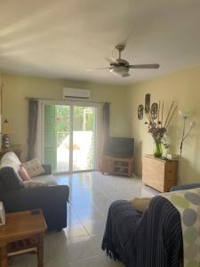 Pelagos Hill Apartment