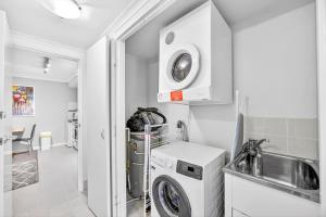 Cloud Nine City Centre 1BDR