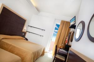 Quadruple Room with Bath room in Hotel San Salvador