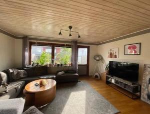 Cozy home for big travel group close to Volvo