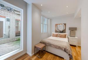 2 bedrooms 2 bathrooms Harrods