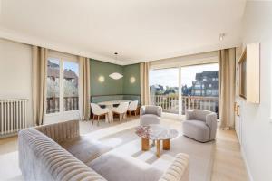 Appartements Luxury sea view 3BR-2BA with services in Deauville : Appartement 3 Chambres