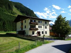 Lindenhof**, Pension