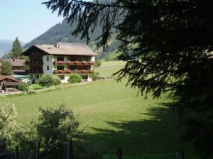Lindenhof**, Pension