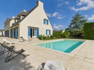 Maisons de vacances 650m de la mer-Grande maison pour 10 avec piscine : Maison de Vacances