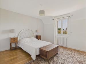 650m de la mer-Grande maison pour 10 avec piscine