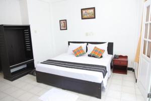 Nathaliya Transit Hotel