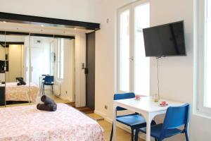 Appartements Charming cozy studio in the 17th ideal for 2 : photos des chambres