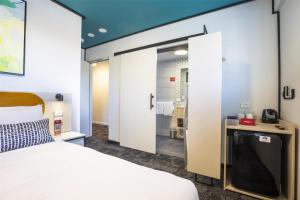 Nightcap at Prince of Wales Hotel