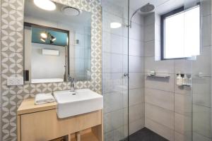 Nightcap at Prince of Wales Hotel