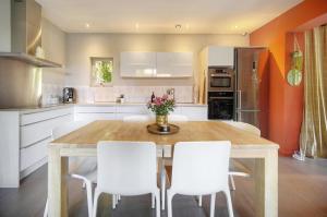 Villas FRGK Villa Boheme Chic Pool : photos des chambres