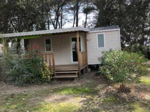 Campings Camping 3 etoiles - Piscine - eehci0 : photos des chambres