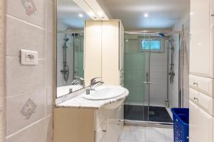 La Bouscarle - Jardin et Piscine Privée