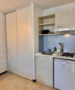 Appartements  Studio Zen Lourdes  4 personnes - Clim - Wifi : photos des chambres