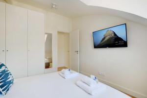 Apt a c 3BR 6P - Saint-Lazare Les Champs Elysée