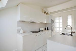 Apt a c 3BR 6P - Saint-Lazare Les Champs Elysée