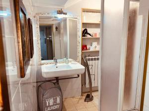 Aventino The Yellow Home