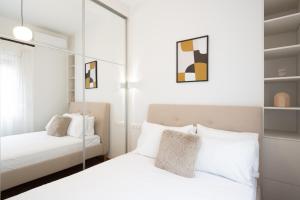 LIV - Premium Pagrati Apartment with View