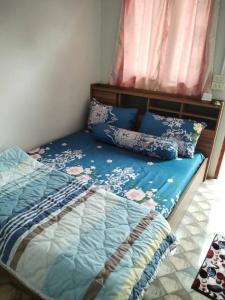 Economy double room with fan only and external bathroom facilities