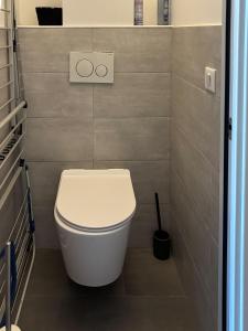 Appartements Menton 3 pieces vue mer bord de plage hyper centre : photos des chambres