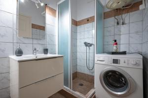 Petralona Hideaway - Comfort for 4 by ΜΡS